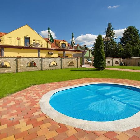 Гостевой дом Ponty-Lak Panzio Davod Экстерьер фото